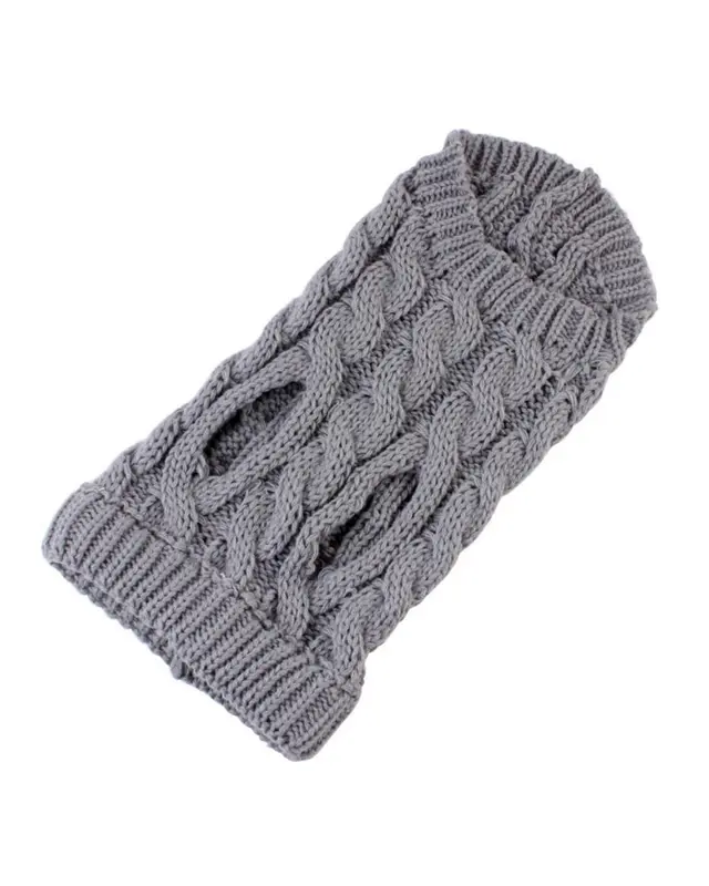 Maglione Trecciolo color grigio indossata da un cane